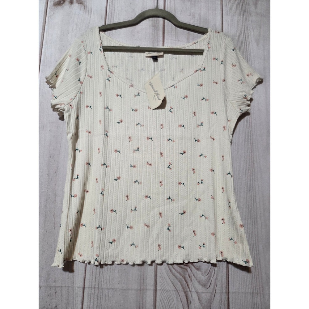 Universal Thread 1X Floral Pointell Knit Top Cream Short Sleeve Cottagecore
